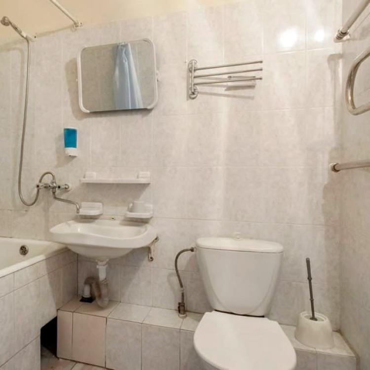 Ванная комната 1 местного 1 комнатного 2 категории, Корпус 1 санатория Лермонтова в Пятигорске