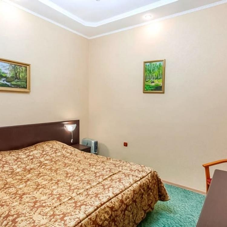 Спальня номера 2 местный 2 комнатный Апартаменты, Корпус 10 санатория Лермонтова в Пятигорске
